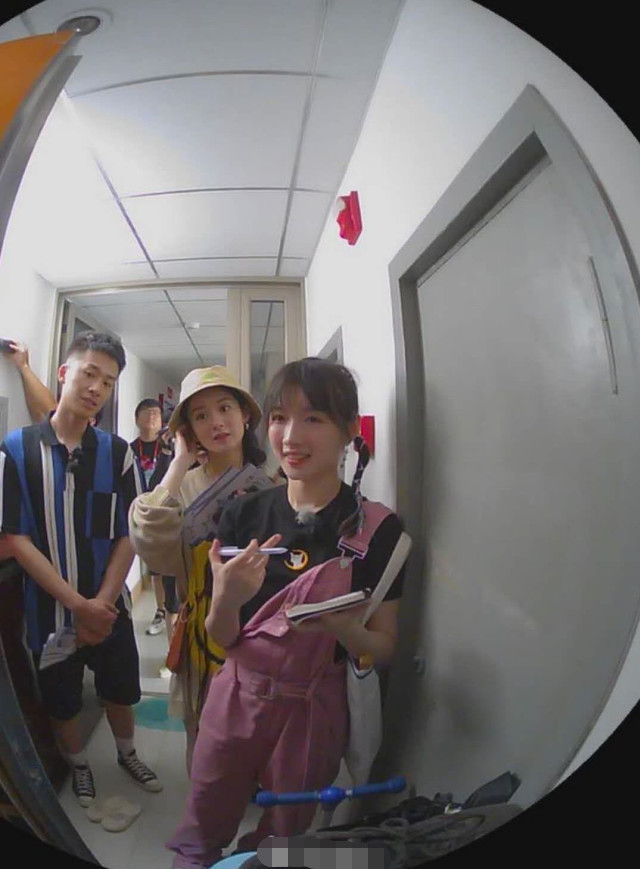 中餐厅|《中餐厅》顾客曝：张亮做饭不好吃，赵丽颖皮肤差，人均消费50元超便宜