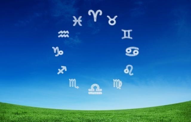 摩羯座|8月，恋爱辛酸，痴爱想念，三星座和前任再无交集，却一再思念