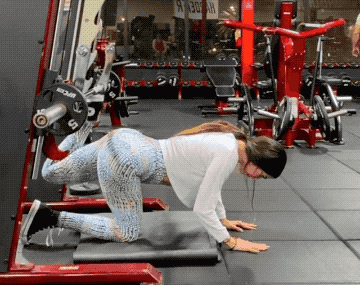 跑步■想要练出完美身材，别关顾着跑步，力量训练才能帮你塑形！