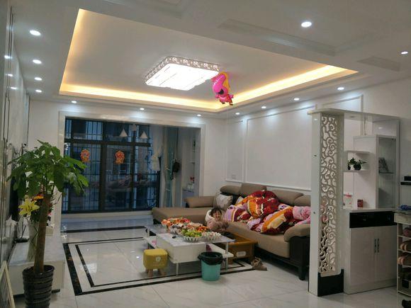 找熟人装修花了18万！完工效果还真不赖，尤其满意客厅部分装修