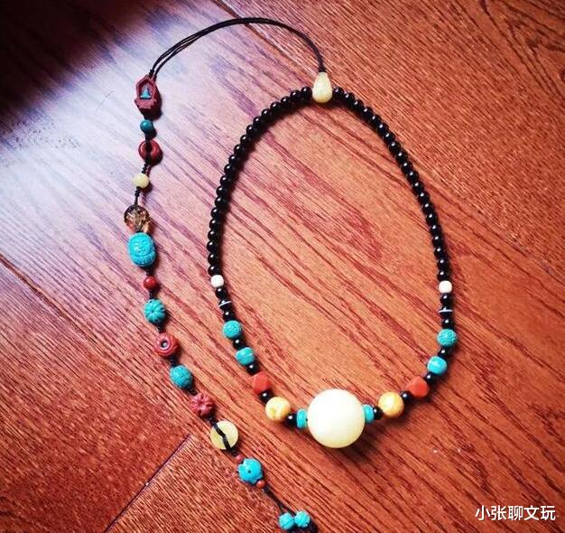 []夏天文玩圈最火的八种小串，好盘易变色，戴到秋天就是人人羡慕的精品