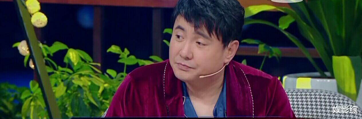 [沈腾]《王牌对王牌》演绎“睡衣秀”，看到沈腾与华晨宇 网友：父子组合