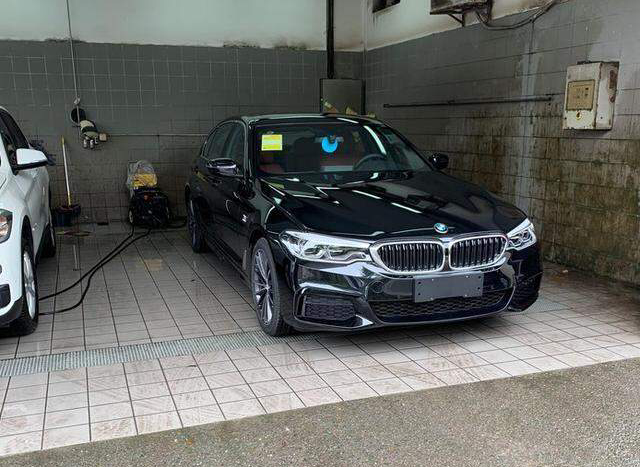 #动力#男子喜提530Li，看销售小哥的手法，车主：估计买这车都这样做了！