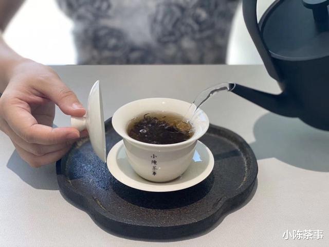 小陈茶事|长期存白茶、普洱、岩茶、红茶,都能越存越好吗?认清这些是关键