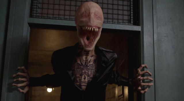 新变种人|推迟4次的《新变种人》曝光新画面,恶魔巨熊狰狞,狼人首次变身