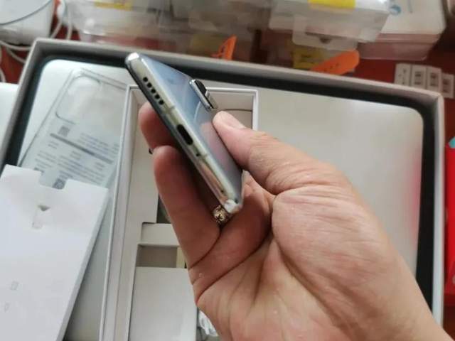 华为p40|为何曾被捧上天的华为P40Pro突然就不火了?