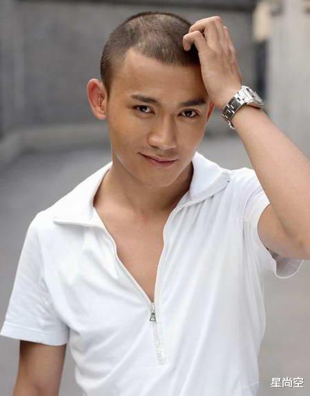 电影|为演“杨过”不惜微整，却被刘亦菲嫌丑拒绝，如今他红的高攀不起