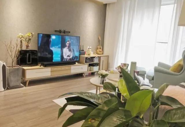 |我家卧室不做衣柜，这样隔出“衣帽间”！美观实用，绝了
