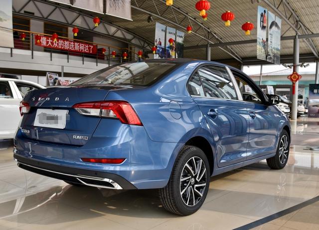 大众汽车|又一大众轿车“售价跳水”，1.5动力油耗5升，落地6万看啥新捷达