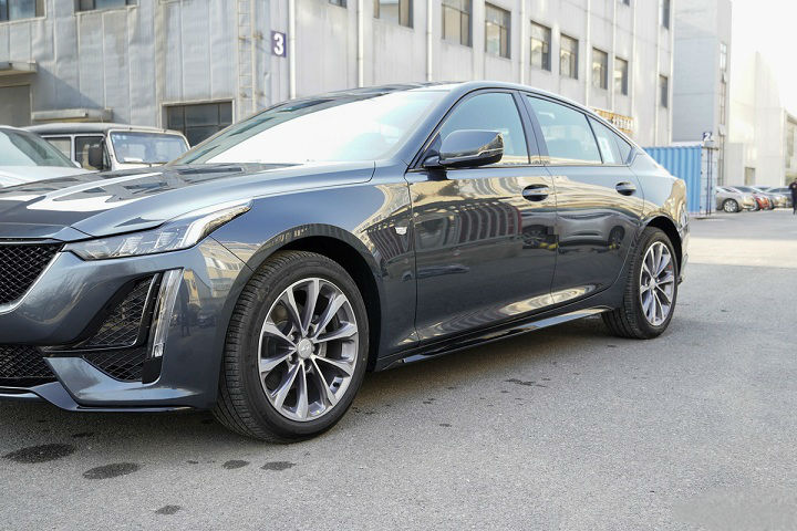 『宝马3系』月销24台的豪车,入门241匹+10AT,现全系降价4万,值得入手吗?