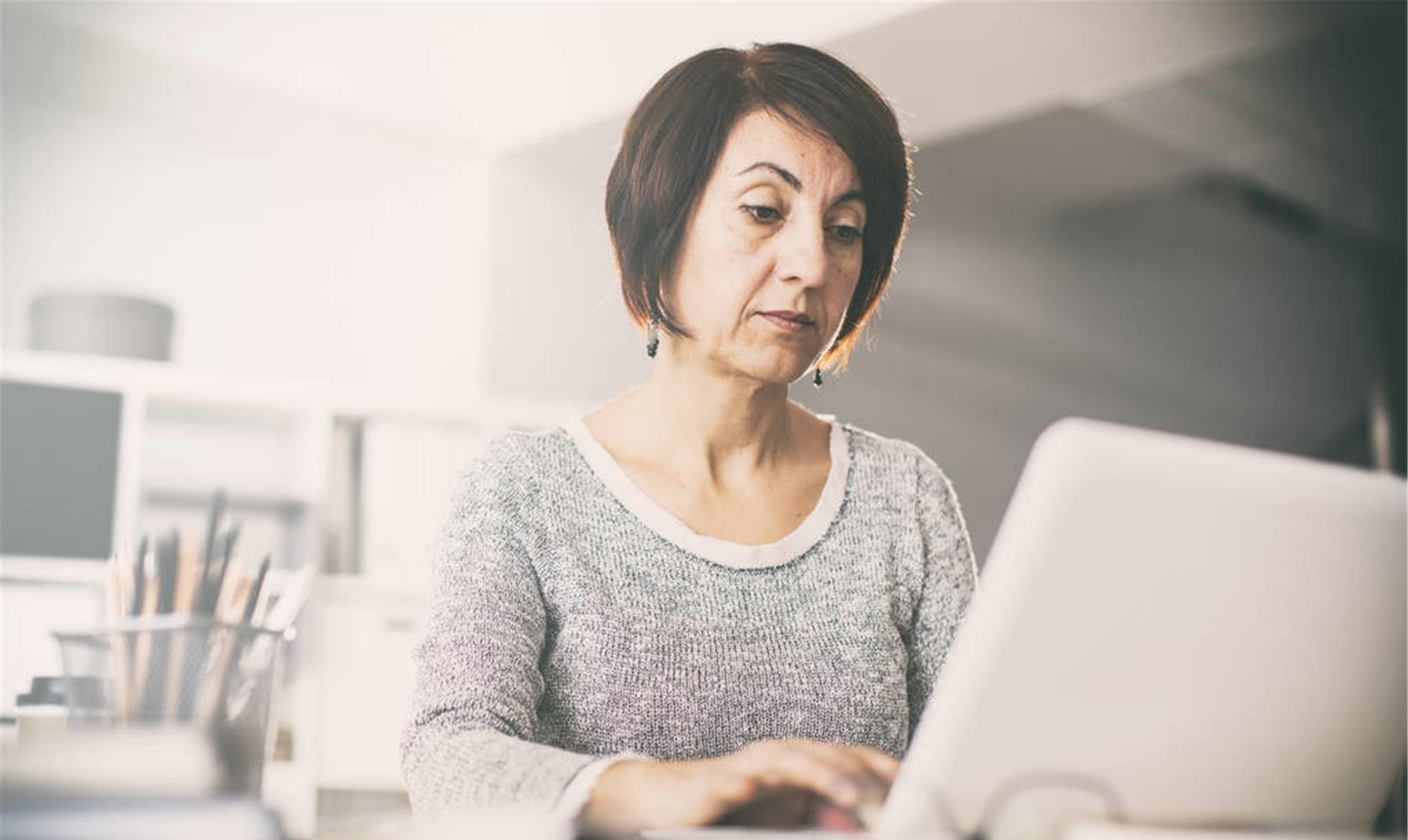 衰老|女性开始衰老时,“下半身”会露出马脚,若没中,祝贺还年轻