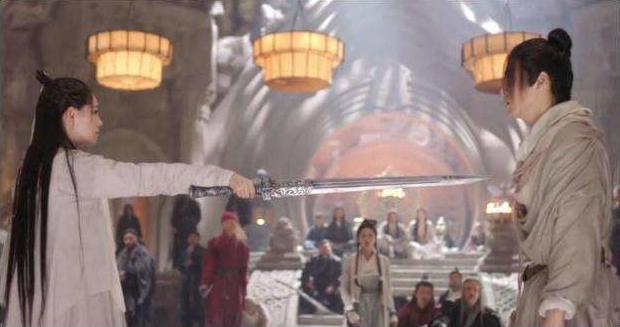 逆水寒|逆水寒土豪开红欺负小号，不想被平民爆出4500装备，连呼“快还我”