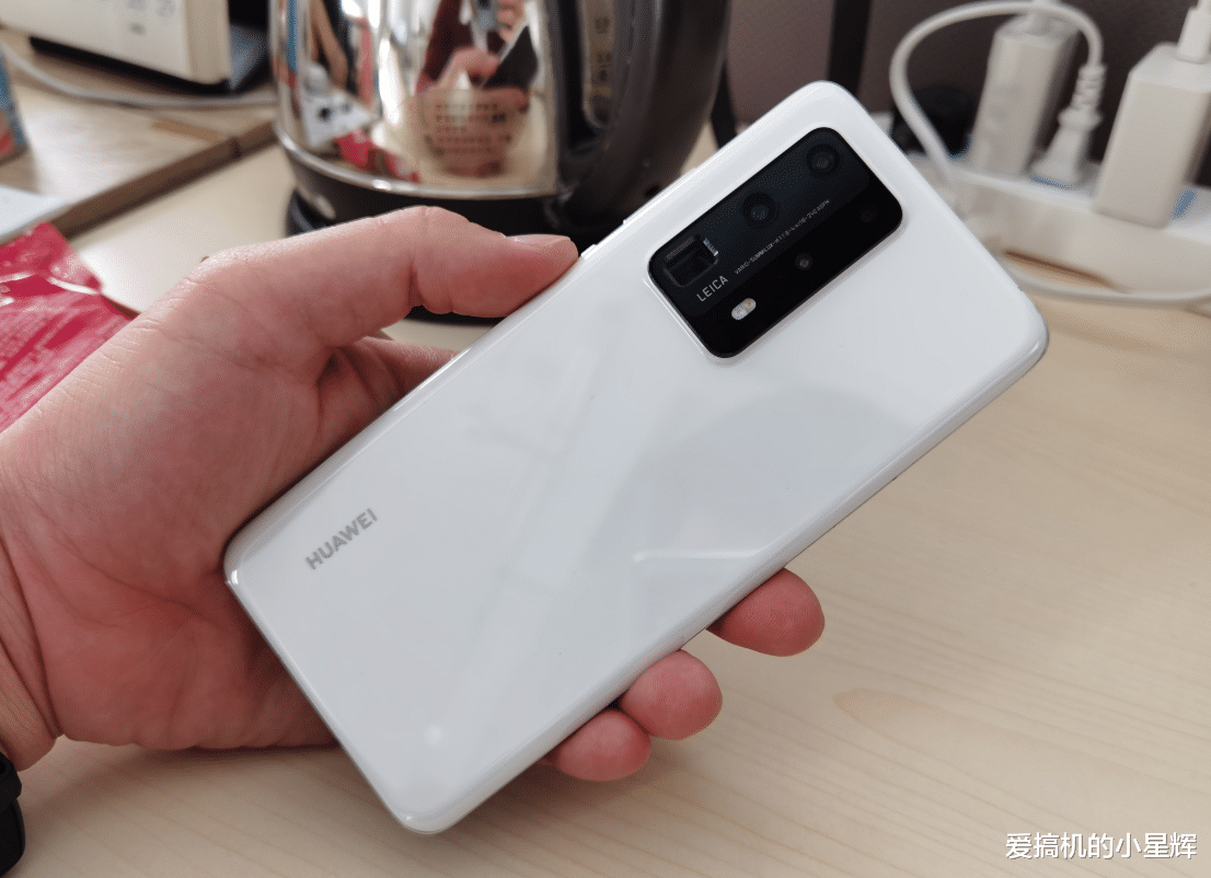 李楠评华为p40:相机"走火入魔",引领科技潮流的能力已退步