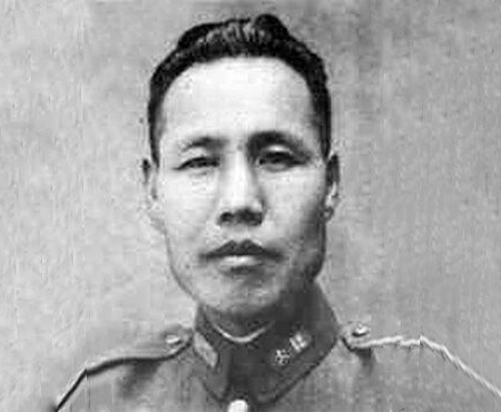 蒋介石|他原是国军名将，却被蒋介石枪决，临终前高呼“共产党万岁”