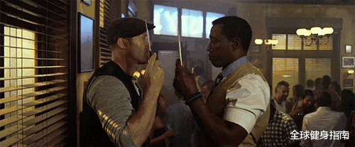 杰森·斯坦森|当过伴舞穿过豹纹，逆袭成男神：不是所有光头都叫杰森·斯坦森！