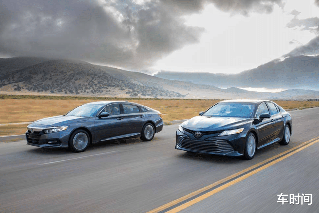 本田雅阁■换代后的雅阁、天籁和凯美瑞谁最成功？一个不愁卖，一个卖不动