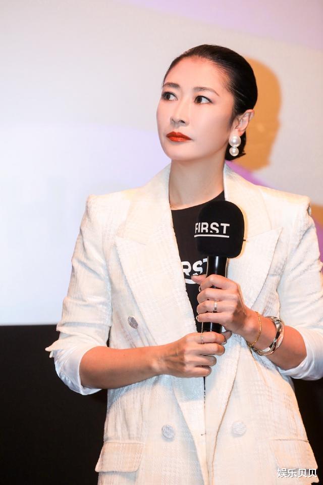 管虎|《八佰》票房破十亿，梁静发长文表白管虎，言语间满满爱意