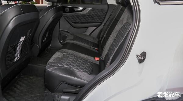 卡宴▲起步2.0T，18万开出50万档次，30天卖出7712辆，这豪华车火了