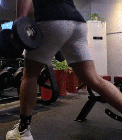 ##一张图告诉你，男生练和不练的区别有多大？