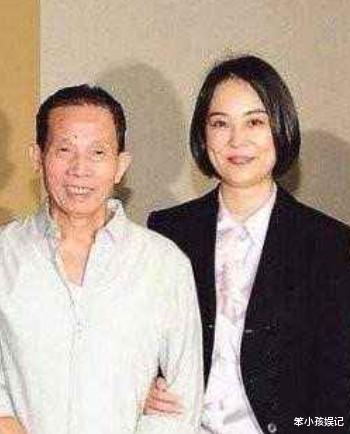 眼妆|2001年，刘家良突袭小娇妻被阻，进屋发现妻子男上司坠楼身亡