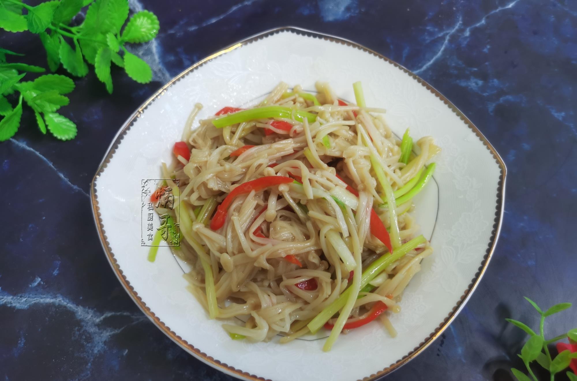 金针菇|最通便的食物不是地瓜，而是它，鲜香嫩滑，隔三差五吃，润肠通便