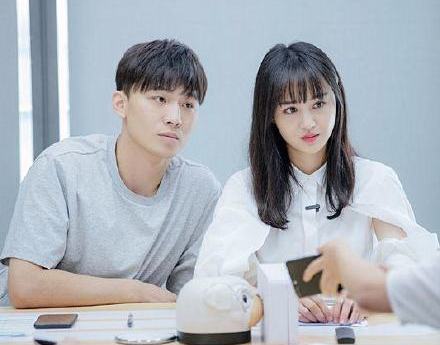 蒋欣|分手6年,郑爽又被曝复合:她的感情挫折,藏在对父母的“恨”里