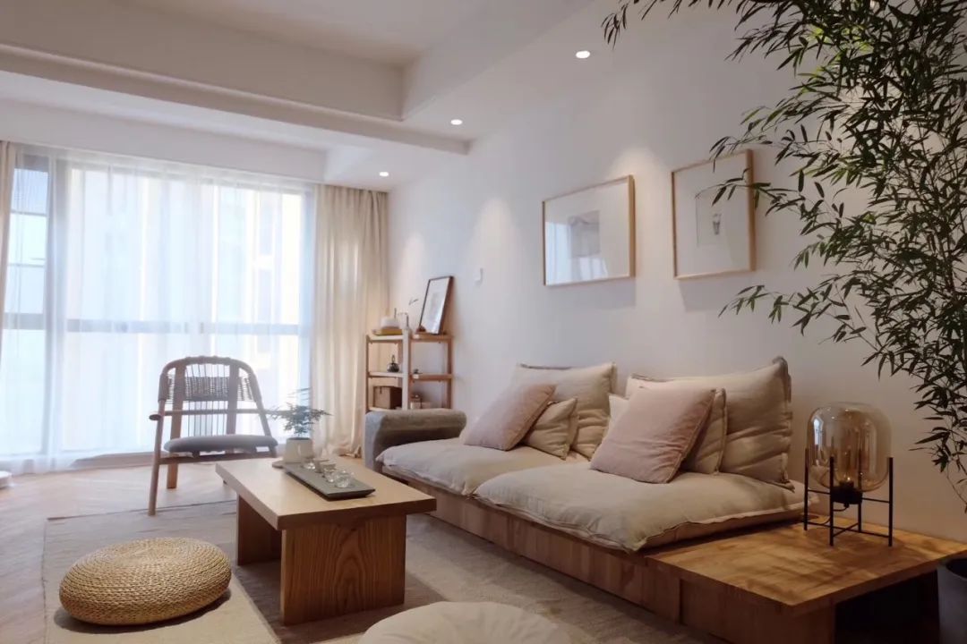 『』客厅不带阳台，窗户这样设计，生活精致舒适