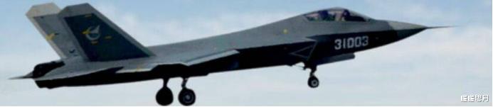 F-35：放大了？歼31战机再露面已今非昔比，F35战机已经不是它的对手