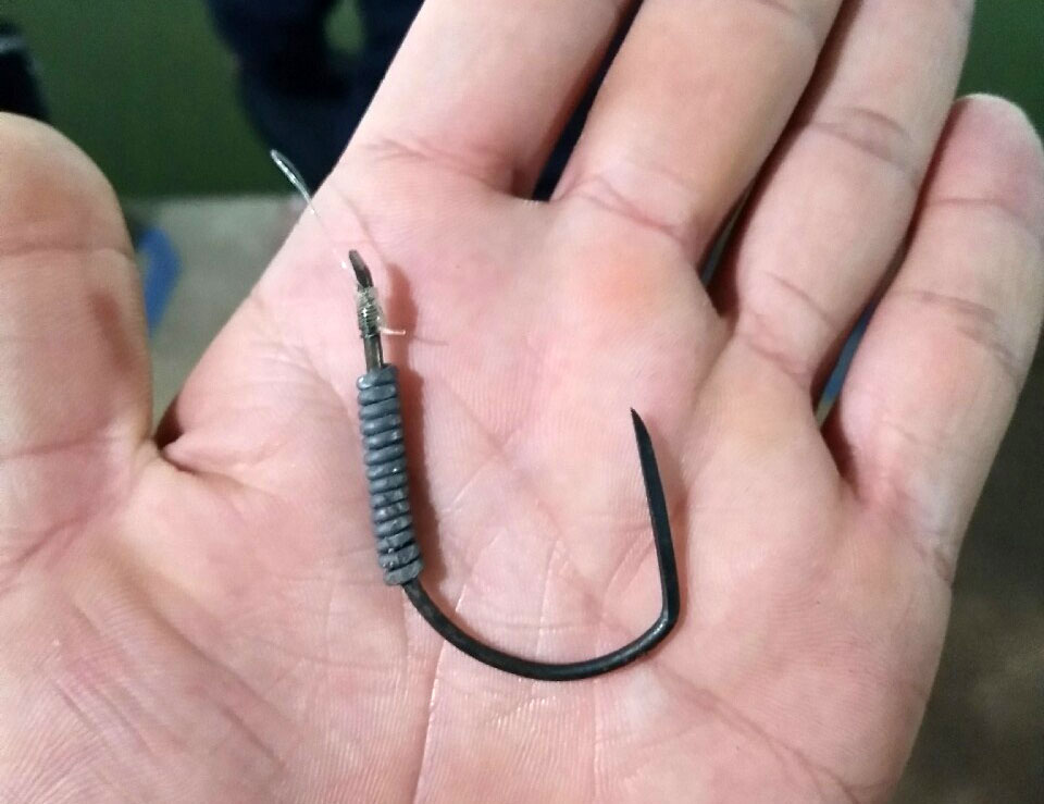 饵料|这种钓鱼方式在北方的冬天特别盛行，为什么被很多人不齿？