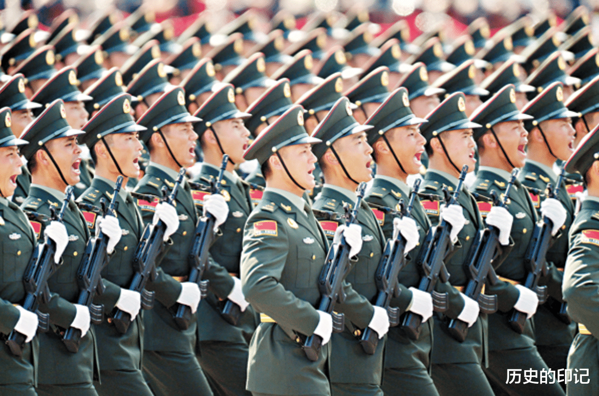 军人|12年前的大事件，无意间暴露我军实力暴露，全世界亲眼见证