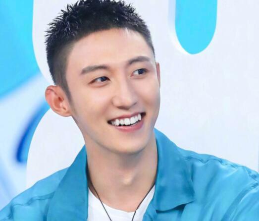 黄景瑜|黄景瑜新戏曝光，搭档女主惹争议，网友吐槽：是耽美剧？