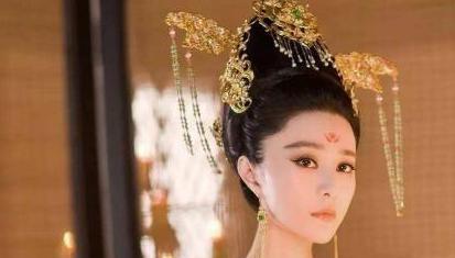 『露兰春』唐玄宗日夜宠溺杨贵妃11年，为何没有生下孩子？