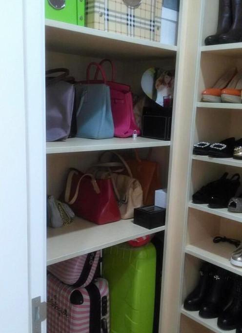 @参观嫂子10W装修的新房,满屋乱糟糟,电视柜瘆人,看一眼就被吓到了!