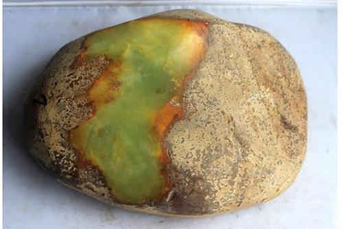 『绿松石』遇到这四种石头就收下吧，你值得拥有！