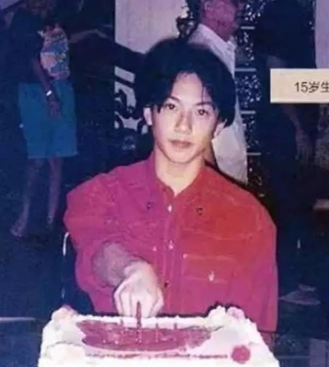 吴尊■吴尊与妻子林丽吟16岁合照曝光：将生活过成偶像剧才是真男神！