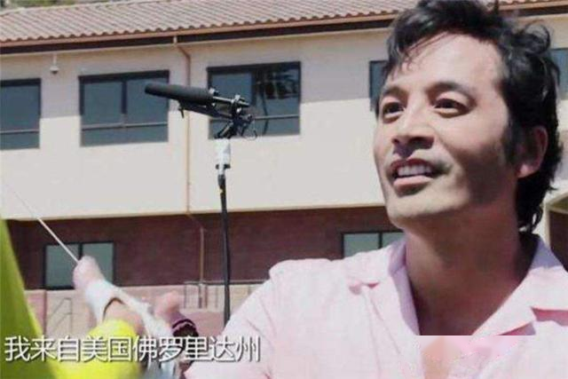 不承认自己是中国人，还妄想回国捞金？网友：哪里来的回哪里去