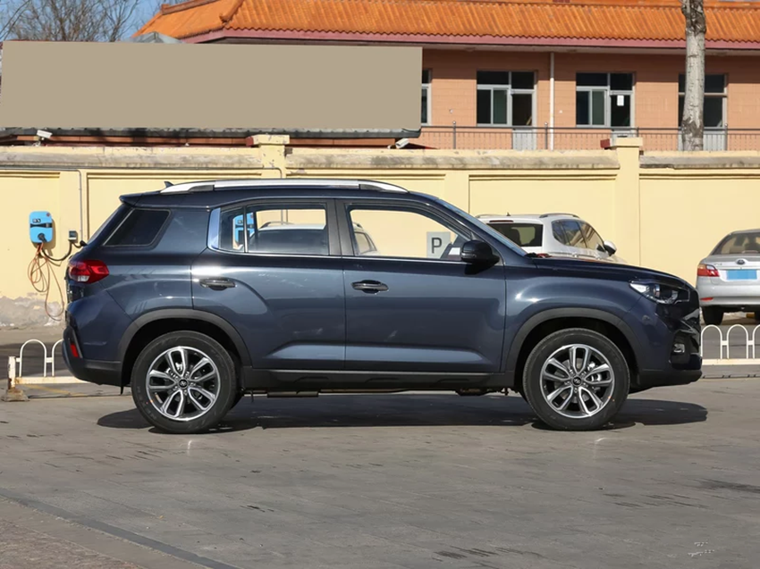 「现代ix35」跌至“白菜价”的合资！从18万下探到10.2万，油耗7L，后悔买CRV