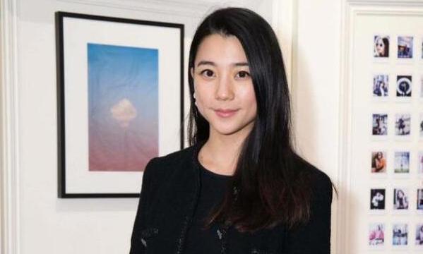 陈冠希■“艳照门”1400张照片，15位女星，陈冠希却称她和别的女孩不同