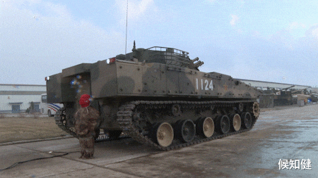 「坦克炮」主战坦克炮塔旋转、碾碎自家驾驶员头颅：我军安全警示教育硬核！