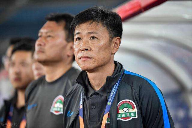 河南建业|4-10！遭争冠4队追击！中超最惨一队轰然倒塌：新帅昏招自废武功