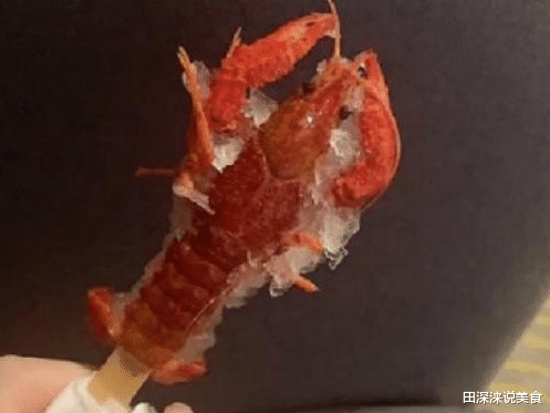 雪糕▲买了个“小龙虾”雪糕，看着就好吃，结果吃到最后“怒”了！