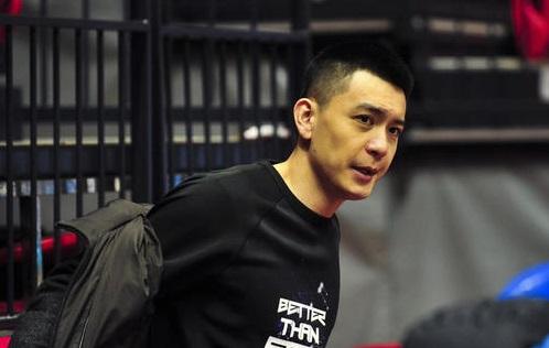 『辽宁男篮』辽宁男篮迎来一利好！2米10大中锋加盟，杨鸣拿下第一滴血！