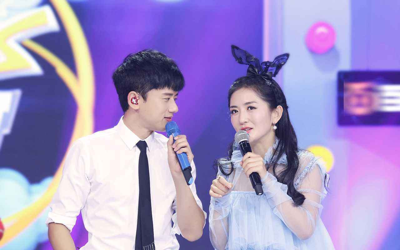 谢娜|张杰家教有多严？看见谢娜穿着衣服躺在沙发上，脱口而出6个字