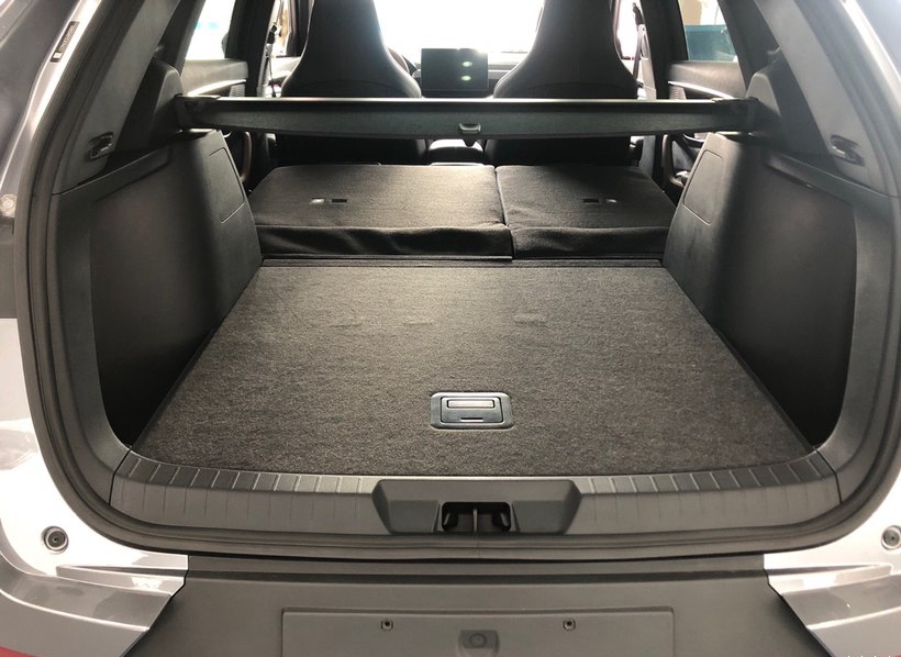 SUV|这国产SUV牛了,S级内饰,过弯稳过X3,11.58万起售却有百万气场