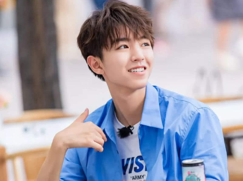 「香港小姐」你喜欢的明星唱歌忘记了歌词时？最后一个是真正的大佬