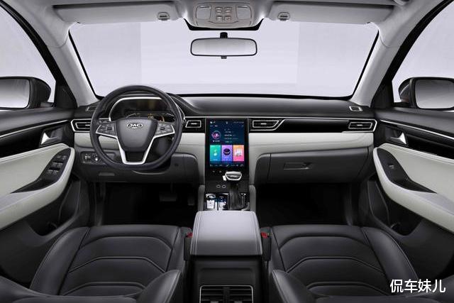 掀背车|车界良心的“掀背车”，1.5T爆出150匹，空间远超轩逸，不足9万