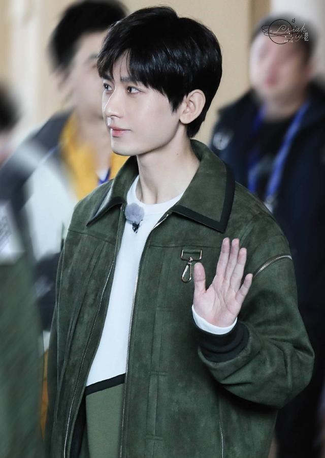 成毅|谣言不攻自破，成毅参加《跑男》的录制，与蔡徐坤同框被对比