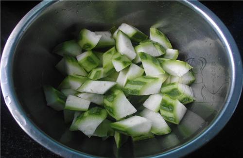 米线▲出汗多，一定要多喝这个蔬菜汤，口味清淡，很适合夏天