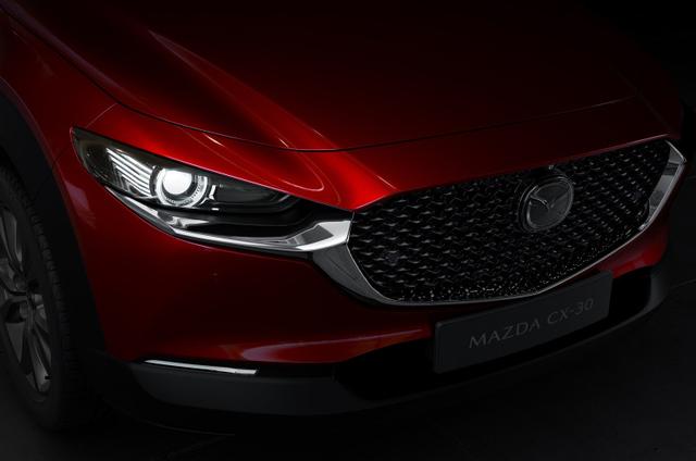 起亚汽车■马自达CX-30，本以为会处处显高光，结果却又虚晃我一枪