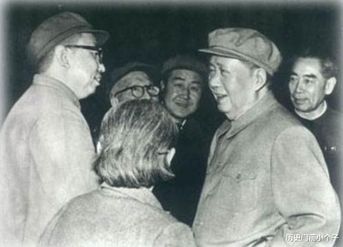 电影|毛主席晚年时,曾多次看李小龙的电影,对于李小龙,他评价6个字